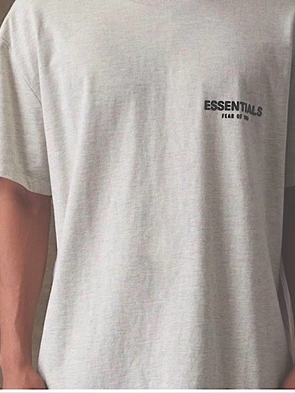 Fear of God Essentials Light Oatmeal T-Shirt - Size XL (125BT212062F)